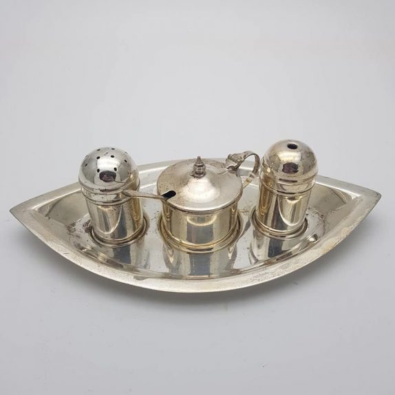 Salt & Pepper With Tray Set